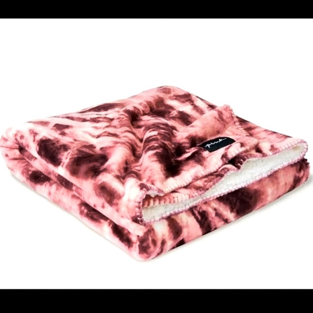 Victoria Secret PINK Sherpa Blanket NEW